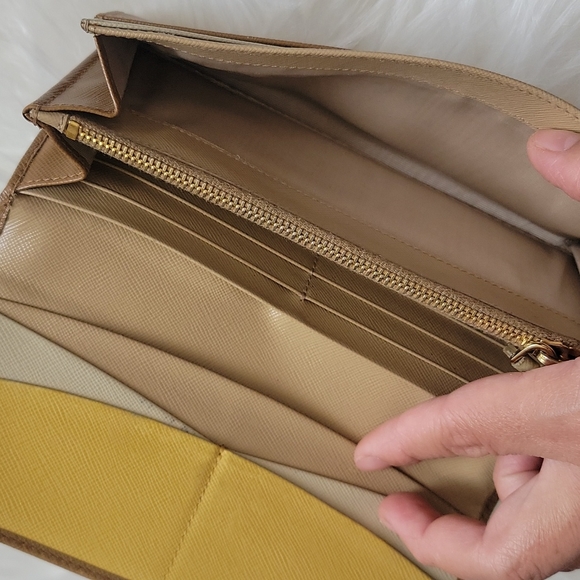 PRADA wallet - Picture 11 of 17